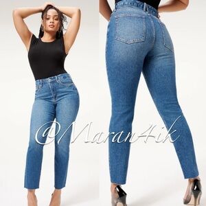 NWT Good American Good Classic Raw Hem 2 / 26